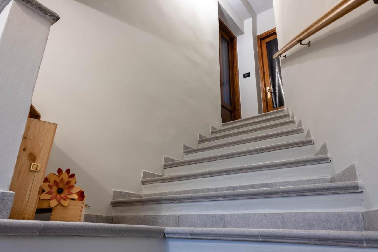 Alla Torre - Nel Cuore Del Borgo Storico Castagnole delle Lanze Luaran gambar