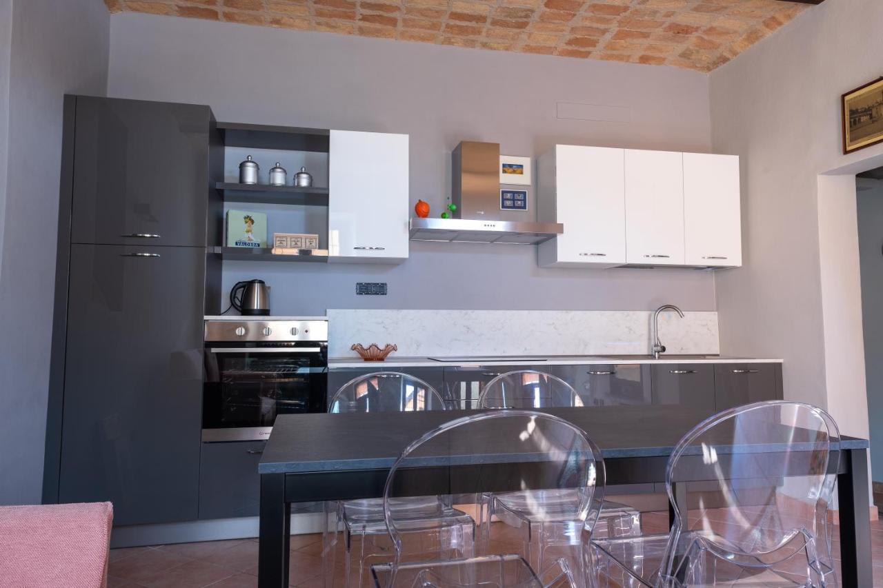 Alla Torre - Nel Cuore Del Borgo Storico Castagnole delle Lanze Luaran gambar